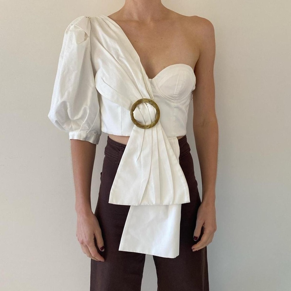 New Acler White One-Shoulder Top with Gold Ring size 4